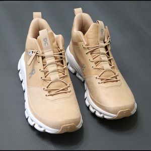 Brand New On Cloud Women’s Hi Shoe